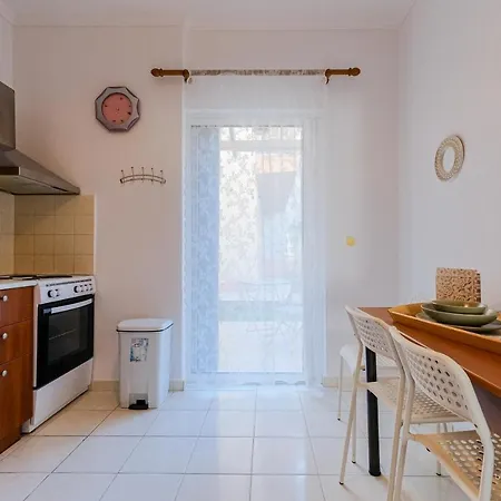 Casa vacanze Waterlily 3-bedroom Maisonette, 75m To Sandy Beach Nikiti (Sithonia)