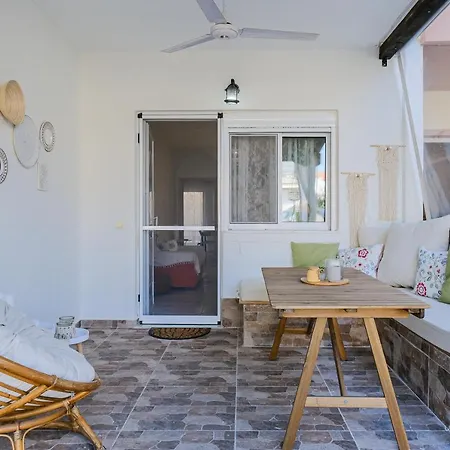 Waterlily 3-bedroom Maisonette, 75m To Sandy Beach Casa vacanze Nikiti (Sithonia)