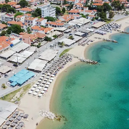 Casa vacanze Waterlily 3-bedroom Maisonette, 75m To Sandy Beach Nikiti (Sithonia)