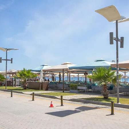 Waterlily 3-bedroom Maisonette, 75m To Sandy Beach * Nikiti (Sithonia)
